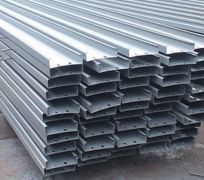 Xà gồ lắp đặt điện năng lượng mặt trời